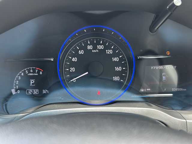 ホンダ ヴェゼル X ホンダセンシング 茨城県 2020(令2)年 3.9万km プラチナホワイトパール ホンダセンシング/Gathersナビ/DVD/CD/SD/USB/iPod/BT/フルセグTV/バックカメラ/クルーズコントロール/LEDヘッドライト/オートライト/純正16インチアルミホイール/純正フロアマット/アイドリングストップ/AAC/スマートキー/ETC/横滑り防止装置/レーンキープアシスト/オートライト/カーテンエアバック/衝突被害軽減システム/禁煙車
