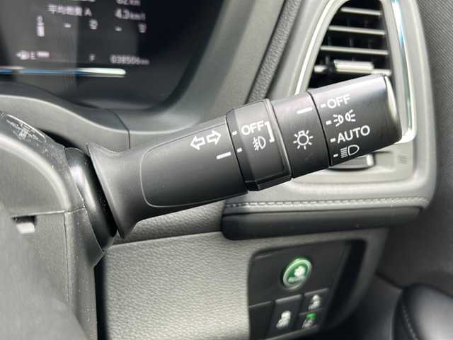 ホンダ ヴェゼル X ホンダセンシング 茨城県 2020(令2)年 3.9万km プラチナホワイトパール ホンダセンシング/Gathersナビ/DVD/CD/SD/USB/iPod/BT/フルセグTV/バックカメラ/クルーズコントロール/LEDヘッドライト/オートライト/純正16インチアルミホイール/純正フロアマット/アイドリングストップ/AAC/スマートキー/ETC/横滑り防止装置/レーンキープアシスト/オートライト/カーテンエアバック/衝突被害軽減システム/禁煙車