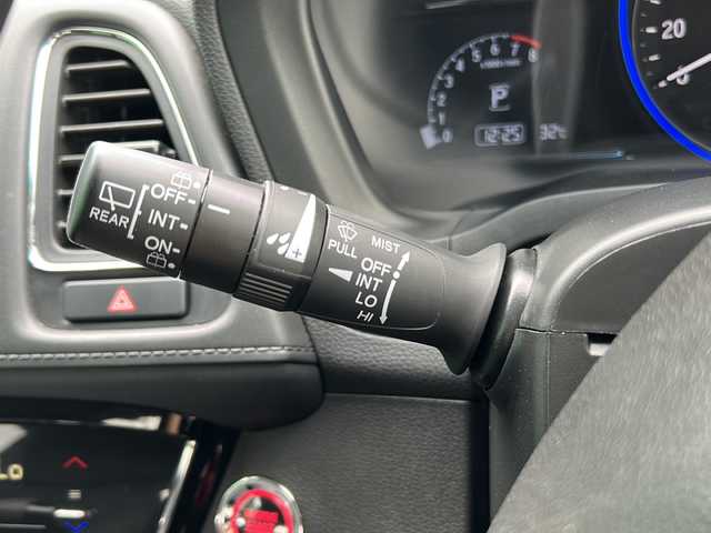 ホンダ ヴェゼル X ホンダセンシング 茨城県 2020(令2)年 3.9万km プラチナホワイトパール ホンダセンシング/Gathersナビ/DVD/CD/SD/USB/iPod/BT/フルセグTV/バックカメラ/クルーズコントロール/LEDヘッドライト/オートライト/純正16インチアルミホイール/純正フロアマット/アイドリングストップ/AAC/スマートキー/ETC/横滑り防止装置/レーンキープアシスト/オートライト/カーテンエアバック/衝突被害軽減システム/禁煙車