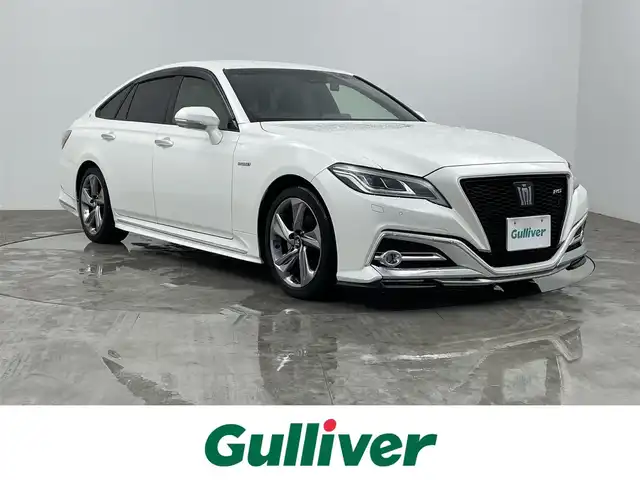 トヨタ クラウン ハイブリッド RS アドバンス 大分県 2019(平31)年 8.2万km ホワイトパールクリスタルシャイン 車検令和8年2月まで/純正18インチアルミホイール/　　（スパッタリング塗装/RS仕様専用）/3眼LEDヘッドランプ/・フォグランプ/エアロ（フロント/リヤ）/レザーパッケージ/・黒革シート/・前席ベンチレーション/前席シートヒーター/前席パワーシート/純正8インチメモリーナビゲーション/・CD/DVD/・フルセグTV/・Bluetooth/バックカメラ/純正ビルトインETC/コムテック前後ドライブレコーダー   /Toyota Safety Sense/カラーヘッドアップディスプレイ（HUD)/ブラインドスポットモニター(BSM)/取扱説明書/保証書/スペアキー/・カードキー