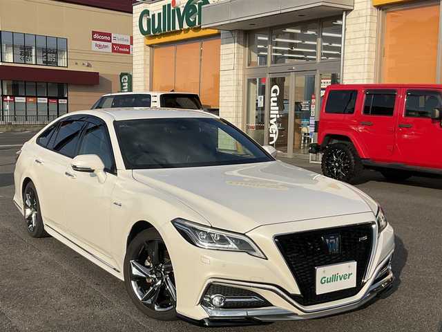 トヨタ クラウン ハイブリッド RS アドバンス 大分県 2019(平31)年 8.2万km ホワイトパールクリスタルシャイン 車検令和8年2月まで/純正18インチアルミホイール/　　（スパッタリング塗装/RS仕様専用）/3眼LEDヘッドランプ/・フォグランプ/エアロ（フロント/リヤ）/レザーパッケージ/・黒革シート/・前席ベンチレーション/前席シートヒーター/前席パワーシート/純正8インチメモリーナビゲーション/・CD/DVD/・フルセグTV/・Bluetooth/バックカメラ/純正ビルトインETC/コムテック前後ドライブレコーダー   /Toyota Safety Sense/カラーヘッドアップディスプレイ（HUD)/ブラインドスポットモニター(BSM)/取扱説明書/保証書/スペアキー/・カードキー