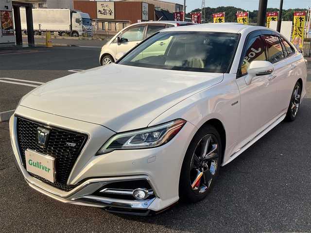 トヨタ クラウン ハイブリッド RS アドバンス 大分県 2019(平31)年 8.2万km ホワイトパールクリスタルシャイン 車検令和8年2月まで/純正18インチアルミホイール/　　（スパッタリング塗装/RS仕様専用）/3眼LEDヘッドランプ/・フォグランプ/エアロ（フロント/リヤ）/レザーパッケージ/・黒革シート/・前席ベンチレーション/前席シートヒーター/前席パワーシート/純正8インチメモリーナビゲーション/・CD/DVD/・フルセグTV/・Bluetooth/バックカメラ/純正ビルトインETC/コムテック前後ドライブレコーダー   /Toyota Safety Sense/カラーヘッドアップディスプレイ（HUD)/ブラインドスポットモニター(BSM)/取扱説明書/保証書/スペアキー/・カードキー