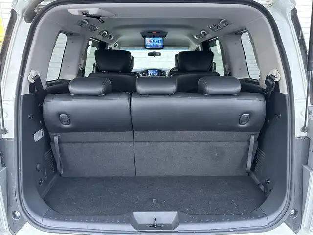 日産 エルグランド 250ハイウェイスター 道北・旭川 2013(平25)年 12.5万km ブリリアントホワイトパール (株)IDOMが運営する【じしゃロン旭川店】の自社ローン専用車両になります。こちらは現金またはオートローンご利用時の価格です。自社ローンご希望の方は別途その旨お申付け下さい/　/・社外ナビ(CD/DVD/BT/HDD/SD/フルセグ)/・バックカメラ/・ETC/・両側パワースライドドア/・フリップダウンモニター/・電動格納ウィンカーミラー/・プッシュスタート/・スマートキー2個/・フォグランプ/・オートライト/・現車装着サマータイヤ 純正AW225/55R18/・取扱説明書