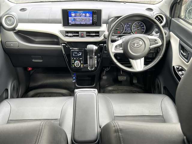 ダイハツ キャスト アクティバ GターボプライムコレSAⅢ 埼玉県 2019(令1)年 5.8万km パールホワイトⅢ スマートアシストIII/純正ナビ/　　CD/DVD/Bluetooth/フルセグTV/iPod/バックカメラ/ハーフレザーシート/運転席、助手席シートヒーター/純正15インチアルミホイール/アイドリングストップ/USBポート/PWRモード/ダウンヒルアシストコントロール/横滑り防止装置/ETC