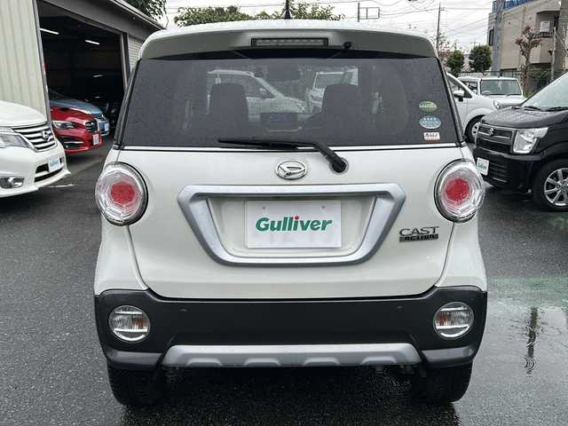 ダイハツ キャスト アクティバ GターボプライムコレSAⅢ 埼玉県 2019(令1)年 5.8万km パールホワイトⅢ スマートアシストIII/純正ナビ/　　CD/DVD/Bluetooth/フルセグTV/iPod/バックカメラ/ハーフレザーシート/運転席、助手席シートヒーター/純正15インチアルミホイール/アイドリングストップ/USBポート/PWRモード/ダウンヒルアシストコントロール/横滑り防止装置/ETC