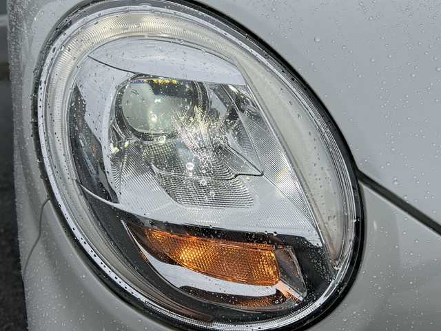 ダイハツ キャスト アクティバ GターボプライムコレSAⅢ 埼玉県 2019(令1)年 5.8万km パールホワイトⅢ スマートアシストIII/純正ナビ/　　CD/DVD/Bluetooth/フルセグTV/iPod/バックカメラ/ハーフレザーシート/運転席、助手席シートヒーター/純正15インチアルミホイール/アイドリングストップ/USBポート/PWRモード/ダウンヒルアシストコントロール/横滑り防止装置/ETC