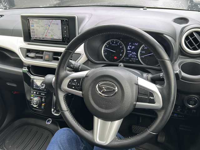 ダイハツ キャスト アクティバ GターボプライムコレSAⅢ 埼玉県 2019(令1)年 5.8万km パールホワイトⅢ スマートアシストIII/純正ナビ/　　CD/DVD/Bluetooth/フルセグTV/iPod/バックカメラ/ハーフレザーシート/運転席、助手席シートヒーター/純正15インチアルミホイール/アイドリングストップ/USBポート/PWRモード/ダウンヒルアシストコントロール/横滑り防止装置/ETC