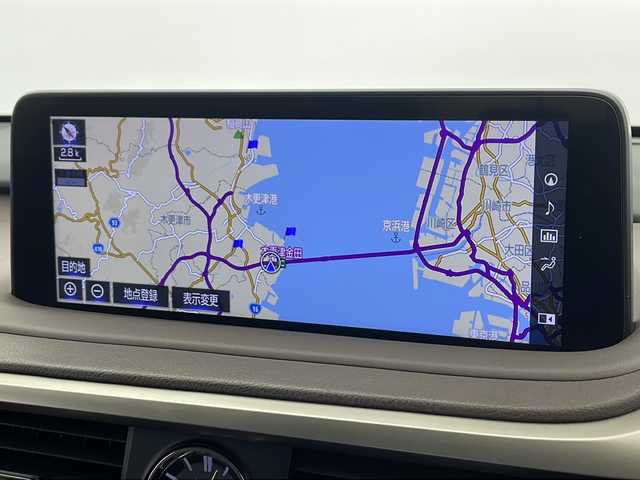 レクサス ＲＸ 450h エレガントツアラー 千葉県 2022(令4)年 3.6万km ソニックチタニウム 純正ナビ/　CD/DVD/Bluetooth/フルセグTV/　Apple car play/Android Auto/サンルーフ/レクサスセーフティシステム/レーダークルーズコントロール/レーンキープアシスト/衝突軽減ブレーキ/クリアランスソナー/ブラインドスポットモニター/ヘッドアップディスプレイ/アラウンドビューモニター/先行車発進警報/ロードサインアシスト/電動パーキング/オートホールド/オートハイビーム/レザーシート/パワーシート/シートメモリー/エアーシート（前席）/シートヒーター（全席）/ステアリングヒーター/パワーバックドア/前後ドラレコ/ビルトインETC2.0/パドルシフト/三眼LEDヘッドライト/フォグランプ/ロールサンシェード/フロアマット