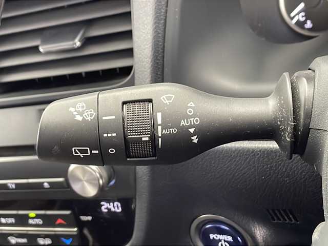 レクサス ＲＸ 450h エレガントツアラー 千葉県 2022(令4)年 3.6万km ソニックチタニウム 純正ナビ/　CD/DVD/Bluetooth/フルセグTV/　Apple car play/Android Auto/サンルーフ/レクサスセーフティシステム/レーダークルーズコントロール/レーンキープアシスト/衝突軽減ブレーキ/クリアランスソナー/ブラインドスポットモニター/ヘッドアップディスプレイ/アラウンドビューモニター/先行車発進警報/ロードサインアシスト/電動パーキング/オートホールド/オートハイビーム/レザーシート/パワーシート/シートメモリー/エアーシート（前席）/シートヒーター（全席）/ステアリングヒーター/パワーバックドア/前後ドラレコ/ビルトインETC2.0/パドルシフト/三眼LEDヘッドライト/フォグランプ/ロールサンシェード/フロアマット