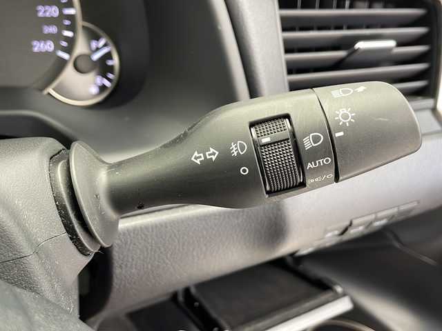 レクサス ＲＸ 450h エレガントツアラー 千葉県 2022(令4)年 3.6万km ソニックチタニウム 純正ナビ/　CD/DVD/Bluetooth/フルセグTV/　Apple car play/Android Auto/サンルーフ/レクサスセーフティシステム/レーダークルーズコントロール/レーンキープアシスト/衝突軽減ブレーキ/クリアランスソナー/ブラインドスポットモニター/ヘッドアップディスプレイ/アラウンドビューモニター/先行車発進警報/ロードサインアシスト/電動パーキング/オートホールド/オートハイビーム/レザーシート/パワーシート/シートメモリー/エアーシート（前席）/シートヒーター（全席）/ステアリングヒーター/パワーバックドア/前後ドラレコ/ビルトインETC2.0/パドルシフト/三眼LEDヘッドライト/フォグランプ/ロールサンシェード/フロアマット