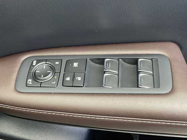 レクサス ＲＸ 450h エレガントツアラー 千葉県 2022(令4)年 3.6万km ソニックチタニウム 純正ナビ/　CD/DVD/Bluetooth/フルセグTV/　Apple car play/Android Auto/サンルーフ/レクサスセーフティシステム/レーダークルーズコントロール/レーンキープアシスト/衝突軽減ブレーキ/クリアランスソナー/ブラインドスポットモニター/ヘッドアップディスプレイ/アラウンドビューモニター/先行車発進警報/ロードサインアシスト/電動パーキング/オートホールド/オートハイビーム/レザーシート/パワーシート/シートメモリー/エアーシート（前席）/シートヒーター（全席）/ステアリングヒーター/パワーバックドア/前後ドラレコ/ビルトインETC2.0/パドルシフト/三眼LEDヘッドライト/フォグランプ/ロールサンシェード/フロアマット