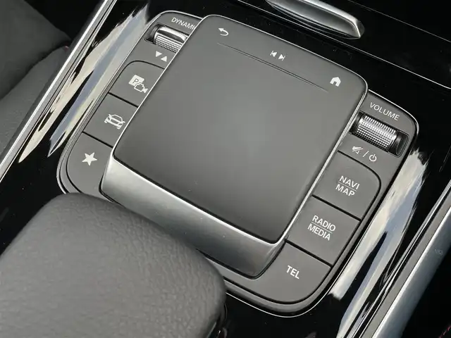 メルセデス・ベンツ ＧＬＢ２００ｄ AMGライン 東京都 2020(令2)年 1.8万km マウンテングレー ワンオーナー/純正ナビ／ＤＴＶ/ハーフレザー/シートヒーター/ＥＴＣ/ＡＣＣ/ＢＳＭ/レーンキープ/アンビエントライト/メモリー付パワーシート/パワーバックドア