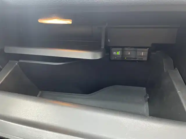 メルセデス・ベンツ ＧＬＢ２００ｄ AMGライン 東京都 2020(令2)年 1.8万km マウンテングレー ワンオーナー/純正ナビ／ＤＴＶ/ハーフレザー/シートヒーター/ＥＴＣ/ＡＣＣ/ＢＳＭ/レーンキープ/アンビエントライト/メモリー付パワーシート/パワーバックドア