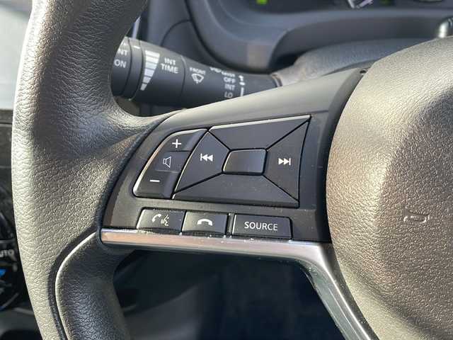 日産 ノート e－パワー X 三重県 2017(平29)年 3万km スーパーブラック 禁煙/純正ナビ/フルセグTV/全方位カメラ/アラウンドビューモニター/デジタルインナーミラー/前方ドラレコ/レーダー探知機/ETC/前後クリアランスソナー/ステアスイッチ/レーンキープアシスト/先行車発進告知/プリクラッシュ/オートライト/電動格納ウィンカーミラー