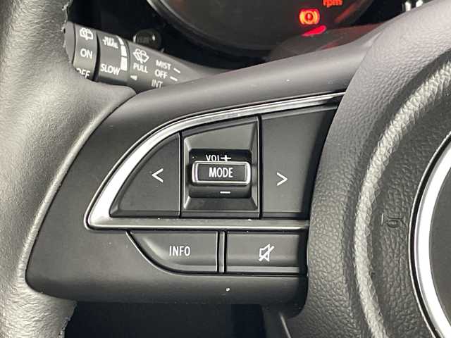 スズキ ジムニー XC 愛知県 2023(令5)年 2.4万km ブルーイッシュブラックパール3 禁煙車/パートタイム4WD（2H/4H/4L）/5速MT/純正8インチナビ/（CD/DVD/Bluetooth/フルセグ/SD/USB）/バックカメラ/スズキセーフティサポート/クルーズコントロール/レーンキープアシスト/デュアルセンサーブレーキサポート/ヒルホールドコントロール/ハイビームアシスト/ETC/レザーシート/D+N席シートヒーター/フルフラットシート/アイドリングストップ/純正16インチホイール/ドアミラーヒーター/LEDヘッドライト/フォグランプ/純正フロアマット/横滑り防止装置/純正サンバイザー/スペアキー