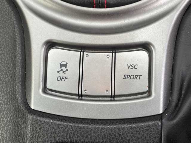 トヨタ ８６ GT 神奈川県 2012(平24)年 5万km サテンホワイトパール ６速ＭＴ　/ＴＲＤエアロ　/ＴＲＤマフラー　/純正ナビＴＶ/（BluRay/DVD/Blutooth/フルセグ）/社外USBポート