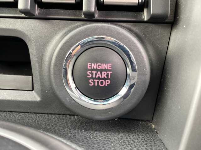 トヨタ ８６ GT 神奈川県 2012(平24)年 5万km サテンホワイトパール ６速ＭＴ　/ＴＲＤエアロ　/ＴＲＤマフラー　/純正ナビＴＶ/（BluRay/DVD/Blutooth/フルセグ）/社外USBポート