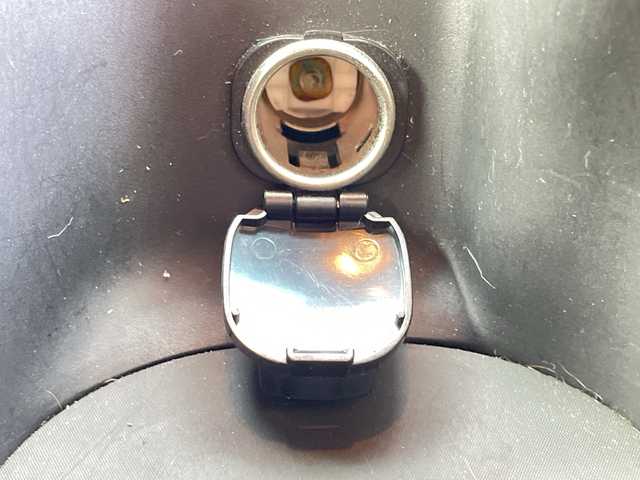 トヨタ ８６ GT 神奈川県 2012(平24)年 5万km サテンホワイトパール ６速ＭＴ　/ＴＲＤエアロ　/ＴＲＤマフラー　/純正ナビＴＶ/（BluRay/DVD/Blutooth/フルセグ）/社外USBポート