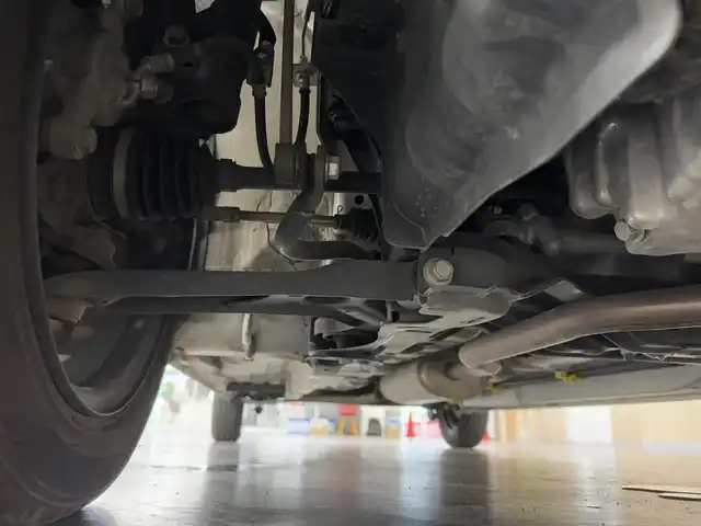 ダイハツ ムーヴ キャンバス G メイクアップ リミテッド　SAⅢ 三重県 2020(令2)年 2.4万km パールホワイトⅢ/ナチュラルベージュマイカメタリック 2トーン ガソリン/FF/インパネCVT/純正 8インチナビ NSZN-X70D/（TV/CD/DVD/iPod/MEMORY MUSIC/SD/Bluetooth/FM/AM/USB/HDMI/ドラレコ）/パノラマモニター/両側パワースライドドア（ワンタッチオープン機能・予約ロック機能付）/ドライブレコーダー 前後（ナビ連動）/ETC/衝突回避支援システム スマートアシスト3/・衝突警報機能（対車両・対歩行者）/・衝突回避支援ブレーキ機能（対車両・対歩行者）/・誤発進抑制制御機能（前方・後方）/・車線逸脱警報機能/・オートハイビーム機能/装備/・【DOP】ダイハツ純正 本革風シートカバー/・オートエアコン/・オートライト/・LEDヘッドランプ（AFS・オートレベリング機能・LEDクリアランスランプ付）/・LEDフロントフォグランプ/・ステアリングスイッチ/・プッシュスタート/・助手席大型シートアンダートレイ/・純正ホイールキャップ＋14インチスチールホイール/・取/ナビ取/・スマートキーx2