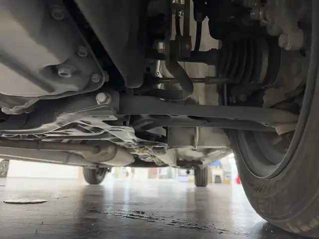 ダイハツ ムーヴ キャンバス G メイクアップ リミテッド　SAⅢ 三重県 2020(令2)年 2.4万km パールホワイトⅢ/ナチュラルベージュマイカメタリック 2トーン ガソリン/FF/インパネCVT/純正 8インチナビ NSZN-X70D/（TV/CD/DVD/iPod/MEMORY MUSIC/SD/Bluetooth/FM/AM/USB/HDMI/ドラレコ）/パノラマモニター/両側パワースライドドア（ワンタッチオープン機能・予約ロック機能付）/ドライブレコーダー 前後（ナビ連動）/ETC/衝突回避支援システム スマートアシスト3/・衝突警報機能（対車両・対歩行者）/・衝突回避支援ブレーキ機能（対車両・対歩行者）/・誤発進抑制制御機能（前方・後方）/・車線逸脱警報機能/・オートハイビーム機能/装備/・【DOP】ダイハツ純正 本革風シートカバー/・オートエアコン/・オートライト/・LEDヘッドランプ（AFS・オートレベリング機能・LEDクリアランスランプ付）/・LEDフロントフォグランプ/・ステアリングスイッチ/・プッシュスタート/・助手席大型シートアンダートレイ/・純正ホイールキャップ＋14インチスチールホイール/・取/ナビ取/・スマートキーx2