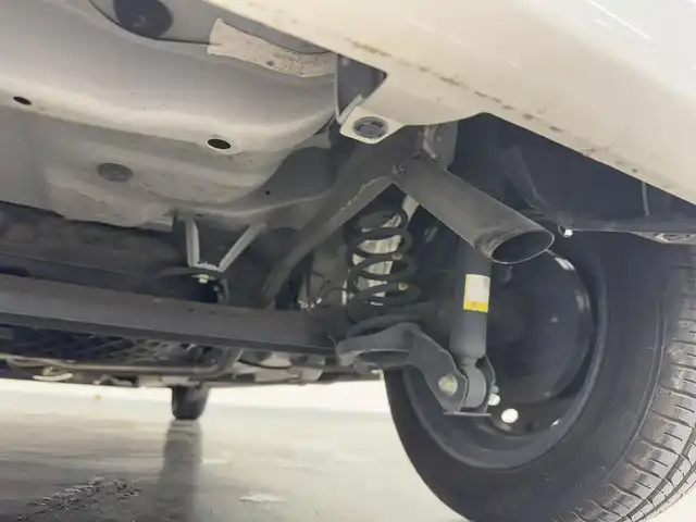 ダイハツ ムーヴ キャンバス G メイクアップ リミテッド　SAⅢ 三重県 2020(令2)年 2.4万km パールホワイトⅢ/ナチュラルベージュマイカメタリック 2トーン ガソリン/FF/インパネCVT/純正 8インチナビ NSZN-X70D/（TV/CD/DVD/iPod/MEMORY MUSIC/SD/Bluetooth/FM/AM/USB/HDMI/ドラレコ）/パノラマモニター/両側パワースライドドア（ワンタッチオープン機能・予約ロック機能付）/ドライブレコーダー 前後（ナビ連動）/ETC/衝突回避支援システム スマートアシスト3/・衝突警報機能（対車両・対歩行者）/・衝突回避支援ブレーキ機能（対車両・対歩行者）/・誤発進抑制制御機能（前方・後方）/・車線逸脱警報機能/・オートハイビーム機能/装備/・【DOP】ダイハツ純正 本革風シートカバー/・オートエアコン/・オートライト/・LEDヘッドランプ（AFS・オートレベリング機能・LEDクリアランスランプ付）/・LEDフロントフォグランプ/・ステアリングスイッチ/・プッシュスタート/・助手席大型シートアンダートレイ/・純正ホイールキャップ＋14インチスチールホイール/・取/ナビ取/・スマートキーx2