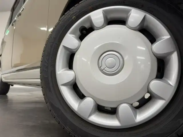 ダイハツ ムーヴ キャンバス G メイクアップ リミテッド　SAⅢ 三重県 2020(令2)年 2.4万km パールホワイトⅢ/ナチュラルベージュマイカメタリック 2トーン ガソリン/FF/インパネCVT/純正 8インチナビ NSZN-X70D/（TV/CD/DVD/iPod/MEMORY MUSIC/SD/Bluetooth/FM/AM/USB/HDMI/ドラレコ）/パノラマモニター/両側パワースライドドア（ワンタッチオープン機能・予約ロック機能付）/ドライブレコーダー 前後（ナビ連動）/ETC/衝突回避支援システム スマートアシスト3/・衝突警報機能（対車両・対歩行者）/・衝突回避支援ブレーキ機能（対車両・対歩行者）/・誤発進抑制制御機能（前方・後方）/・車線逸脱警報機能/・オートハイビーム機能/装備/・【DOP】ダイハツ純正 本革風シートカバー/・オートエアコン/・オートライト/・LEDヘッドランプ（AFS・オートレベリング機能・LEDクリアランスランプ付）/・LEDフロントフォグランプ/・ステアリングスイッチ/・プッシュスタート/・助手席大型シートアンダートレイ/・純正ホイールキャップ＋14インチスチールホイール/・取/ナビ取/・スマートキーx2
