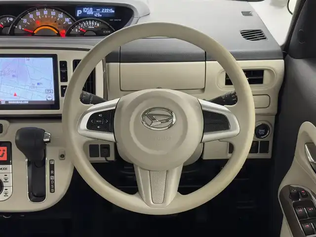 ダイハツ ムーヴ キャンバス G メイクアップ リミテッド　SAⅢ 三重県 2020(令2)年 2.4万km パールホワイトⅢ/ナチュラルベージュマイカメタリック 2トーン ガソリン/FF/インパネCVT/純正 8インチナビ NSZN-X70D/（TV/CD/DVD/iPod/MEMORY MUSIC/SD/Bluetooth/FM/AM/USB/HDMI/ドラレコ）/パノラマモニター/両側パワースライドドア（ワンタッチオープン機能・予約ロック機能付）/ドライブレコーダー 前後（ナビ連動）/ETC/衝突回避支援システム スマートアシスト3/・衝突警報機能（対車両・対歩行者）/・衝突回避支援ブレーキ機能（対車両・対歩行者）/・誤発進抑制制御機能（前方・後方）/・車線逸脱警報機能/・オートハイビーム機能/装備/・【DOP】ダイハツ純正 本革風シートカバー/・オートエアコン/・オートライト/・LEDヘッドランプ（AFS・オートレベリング機能・LEDクリアランスランプ付）/・LEDフロントフォグランプ/・ステアリングスイッチ/・プッシュスタート/・助手席大型シートアンダートレイ/・純正ホイールキャップ＋14インチスチールホイール/・取/ナビ取/・スマートキーx2