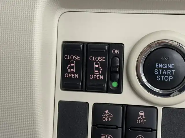 ダイハツ ムーヴ キャンバス G メイクアップ リミテッド　SAⅢ 三重県 2020(令2)年 2.4万km パールホワイトⅢ/ナチュラルベージュマイカメタリック 2トーン ガソリン/FF/インパネCVT/純正 8インチナビ NSZN-X70D/（TV/CD/DVD/iPod/MEMORY MUSIC/SD/Bluetooth/FM/AM/USB/HDMI/ドラレコ）/パノラマモニター/両側パワースライドドア（ワンタッチオープン機能・予約ロック機能付）/ドライブレコーダー 前後（ナビ連動）/ETC/衝突回避支援システム スマートアシスト3/・衝突警報機能（対車両・対歩行者）/・衝突回避支援ブレーキ機能（対車両・対歩行者）/・誤発進抑制制御機能（前方・後方）/・車線逸脱警報機能/・オートハイビーム機能/装備/・【DOP】ダイハツ純正 本革風シートカバー/・オートエアコン/・オートライト/・LEDヘッドランプ（AFS・オートレベリング機能・LEDクリアランスランプ付）/・LEDフロントフォグランプ/・ステアリングスイッチ/・プッシュスタート/・助手席大型シートアンダートレイ/・純正ホイールキャップ＋14インチスチールホイール/・取/ナビ取/・スマートキーx2