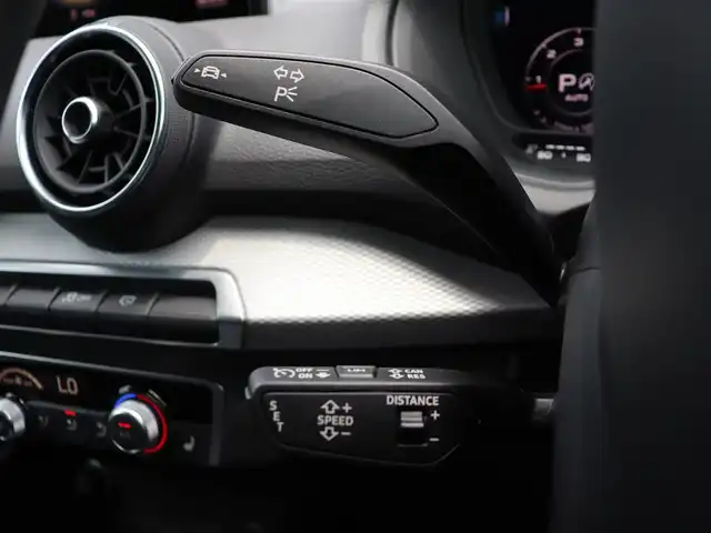 アウディ アウディ Ｑ２ 35TDIアドバンスド 長野県 2022(令4)年 0.7万km マンハッタングレーメタリック ・純正ナビTV/・バックカメラ /・ACC /・衝突軽減ブレーキ /・レーン/サイドアシスト/・バーチャルコックピット /・シートヒーター /・パワーバックドア /・アドバンストキー /・純正17AW /・LEDライト