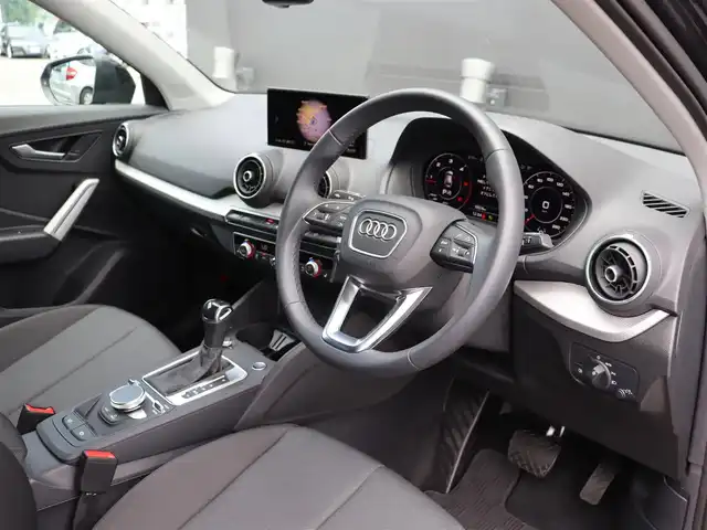 アウディ アウディ Ｑ２ 35TDIアドバンスド 長野県 2022(令4)年 0.7万km マンハッタングレーメタリック ・純正ナビTV/・バックカメラ /・ACC /・衝突軽減ブレーキ /・レーン/サイドアシスト/・バーチャルコックピット /・シートヒーター /・パワーバックドア /・アドバンストキー /・純正17AW /・LEDライト