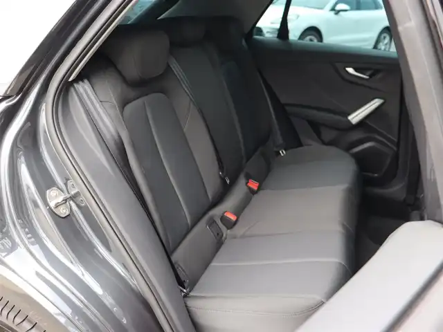 アウディ アウディ Ｑ２ 35TDIアドバンスド 長野県 2022(令4)年 0.7万km マンハッタングレーメタリック ・純正ナビTV/・バックカメラ /・ACC /・衝突軽減ブレーキ /・レーン/サイドアシスト/・バーチャルコックピット /・シートヒーター /・パワーバックドア /・アドバンストキー /・純正17AW /・LEDライト