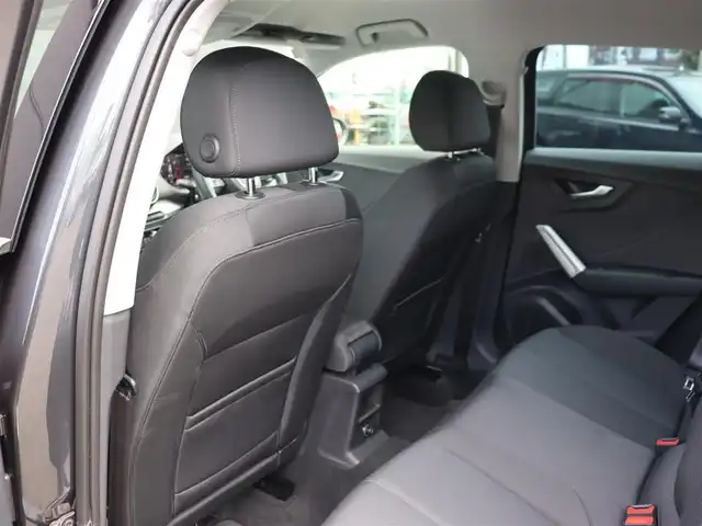 アウディ アウディ Ｑ２ 35TDIアドバンスド 長野県 2022(令4)年 0.7万km マンハッタングレーメタリック ・純正ナビTV/・バックカメラ /・ACC /・衝突軽減ブレーキ /・レーン/サイドアシスト/・バーチャルコックピット /・シートヒーター /・パワーバックドア /・アドバンストキー /・純正17AW /・LEDライト