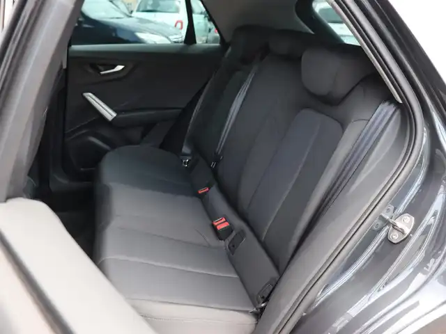 アウディ アウディ Ｑ２ 35TDIアドバンスド 長野県 2022(令4)年 0.7万km マンハッタングレーメタリック ・純正ナビTV/・バックカメラ /・ACC /・衝突軽減ブレーキ /・レーン/サイドアシスト/・バーチャルコックピット /・シートヒーター /・パワーバックドア /・アドバンストキー /・純正17AW /・LEDライト
