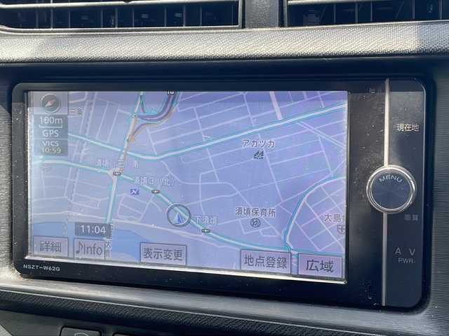 トヨタ アクア S 新潟県 2012(平24)年 7.9万km シルバー 社外ナビ　NSZT-W62G/〈AM／FM〉/フルセグTV/純正フロアマット/Wエアバッグ/スマートキー/盗難防止システム/ABS