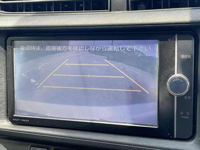 トヨタ アクア S 新潟県 2012(平24)年 7.9万km シルバー 社外ナビ　NSZT-W62G/〈AM／FM〉/フルセグTV/純正フロアマット/Wエアバッグ/スマートキー/盗難防止システム/ABS