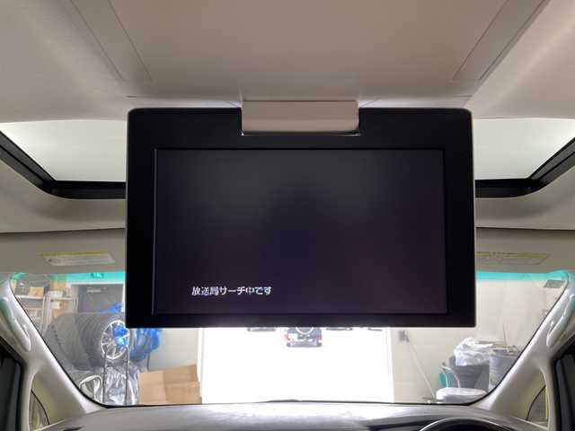 トヨタ ヴェルファイア ハイブリット ZR 道央・札幌 2012(平24)年 4.7万km ホワイトパールクリスタルシャイン ・４WD/・モデリスタエアロ（フロント.リア）/・ムーンルーフ/・純正HDDディーラーOPナビ/・DVD.CD.SD.Bluetooth/・フルセグTV/バックカメラ/・両側パワースライドドア/・パワーバックドア /・助手席・二列目オットマンシート/・運転席・助手席パワーシート/・HIDライト/オートライト/・クルーズコントロール/・ウッドコンビハンドル/・クリアランスソナー/・ドライブレコーダー前後/・ETC/AFS/・メッキパーツ多数