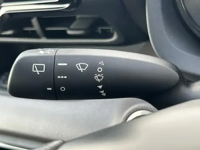 トヨタ ヤリス G 熊本県 2022(令4)年 4.2万km アイスピンクメタリック 純正ディスプレイオーディオ/・AM/FM/BT/・Miracast/・全周囲カメラ/ＥＴＣ/トヨタセーフティセンス/・プリクラッシュセーフティ/・レーンディーパーチャーアラート/・オートマチックハイビーム/・ロードサインアシスト/・パーキングサポートブレーキ/LEDヘッドライト/前後ドライブレコーダー/前席シートヒーター/ステアリングスイッチ/純正フロアマット/電動格納ミラー/・ウインカーミラー/プッシュスタート/スペアキー