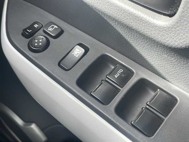スズキ ハスラー X 福島県 2016(平28)年 6.8万km パール 4WD/衝突軽減ブレーキ/社外SDナビ/（FM/AM/DVD)/ワンセグTV/バックカメラ/前方ドライブレコーダー/前席シートヒーター/HIDライト/オートライト/プッシュスタート/スマートキー/アイドリングストップ/横滑り防止装置