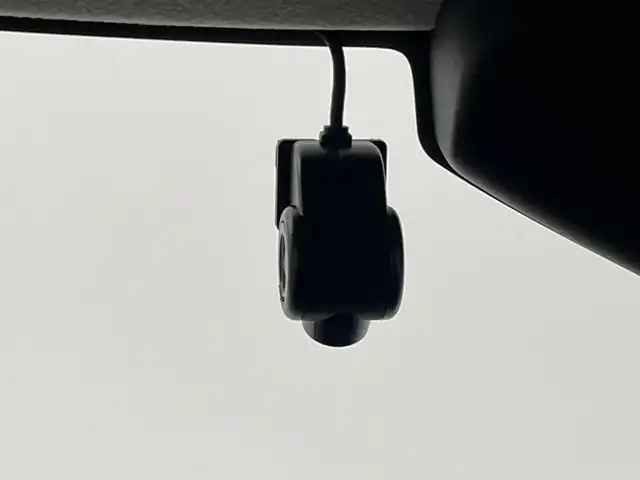 スズキ スペーシア カスタム HYBRID XS ターボ 埼玉県 2024(令6)年 0.9万km スチールシルバーメタリック/ブルーイッシュブラックパール 社外ナビ　バックカメラ　ＨＵＤ　ビルトインＥＴＣ　前後ドライブレコーダー　セーフティサポート　レーダークルーズコントロール　シートヒーター　ステアリングヒーター　サーキュレーター　オートライト　ＬＥＤ