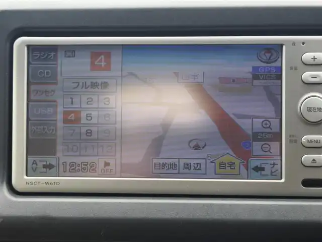 ダイハツ コペン セロ 熊本県 2016(平28)年 9.6万km ブリティッシュグリーンマイカ 純正ナビ（NSCT-W61D）/【ワンセグTV/CD/AM/FM】/バックカメラ/革巻きステアリング/ステアリングスイッチ/シートヒーター/プッシュスタート/スマートキー/純正16インチAW/純正フロアマット/ETC/保証書/取扱説明書