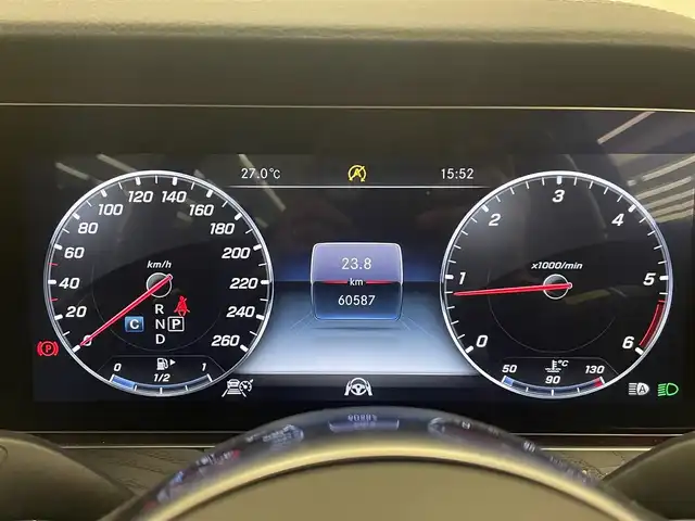 メルセデス・ベンツ Ｅ２２０ｄ アバンギャルド AMGライン 岡山県 2019(平31)年 6.1万km セレナイトグレー エクスクルーシブパッケージ/レザーシート/パワーシート/シートヒーター/HUD/インテリジェントライトシステム/アンビエントライト/ロケイターライティング/オートライト/AHB/レインセンサー/パワートランク/ブルメスタサラウンド/ACC/道路標識アシスト/アクティブブレーキアシスト/アテンションアシスト/レーンチェンジアシスト/BSA/Bluetooth/アップルカープレイ/USB/フルセグTV/PDC/ETC