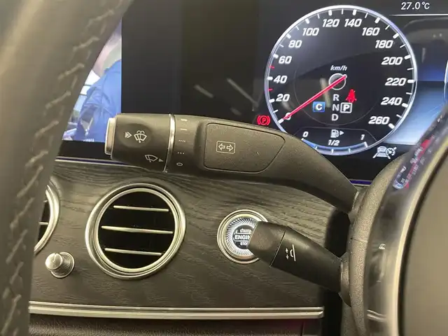 メルセデス・ベンツ Ｅ２２０ｄ アバンギャルド AMGライン 岡山県 2019(平31)年 6.1万km セレナイトグレー エクスクルーシブパッケージ/レザーシート/パワーシート/シートヒーター/HUD/インテリジェントライトシステム/アンビエントライト/ロケイターライティング/オートライト/AHB/レインセンサー/パワートランク/ブルメスタサラウンド/ACC/道路標識アシスト/アクティブブレーキアシスト/アテンションアシスト/レーンチェンジアシスト/BSA/Bluetooth/アップルカープレイ/USB/フルセグTV/PDC/ETC