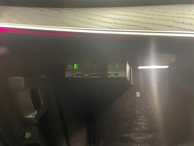 メルセデス・ベンツ Ｅ２２０ｄ アバンギャルド AMGライン 岡山県 2019(平31)年 6.1万km セレナイトグレー エクスクルーシブパッケージ/レザーシート/パワーシート/シートヒーター/HUD/インテリジェントライトシステム/アンビエントライト/ロケイターライティング/オートライト/AHB/レインセンサー/パワートランク/ブルメスタサラウンド/ACC/道路標識アシスト/アクティブブレーキアシスト/アテンションアシスト/レーンチェンジアシスト/BSA/Bluetooth/アップルカープレイ/USB/フルセグTV/PDC/ETC