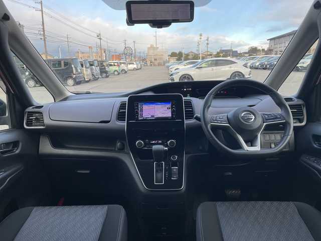 日産 セレナ ハイウェイスター V 富山県 2021(令3)年 4万km マルーンレッド プロパイロット/純正SDナビゲーション/純正フリップダウンモニター/全周囲カメラ/フルセグＴＶ/Blueｔooth・CD・DVD/レーダークルーズコントロール/レーンキープアシスト/衝突軽減ブレーキ/コーナーセンサー/純正アルミホイール/純正フロアマット/デジタルインナーミラー/ドライブレコーダー/ＥＴＣ/保証書・記録簿/取扱説明書