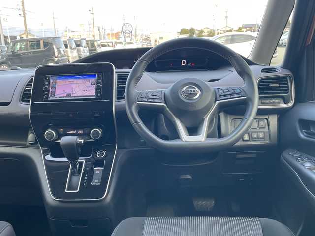 日産 セレナ ハイウェイスター V 富山県 2021(令3)年 4万km マルーンレッド プロパイロット/純正SDナビゲーション/純正フリップダウンモニター/全周囲カメラ/フルセグＴＶ/Blueｔooth・CD・DVD/レーダークルーズコントロール/レーンキープアシスト/衝突軽減ブレーキ/コーナーセンサー/純正アルミホイール/純正フロアマット/デジタルインナーミラー/ドライブレコーダー/ＥＴＣ/保証書・記録簿/取扱説明書