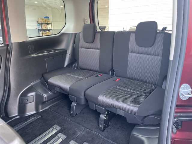 日産 セレナ ハイウェイスター V 富山県 2021(令3)年 4万km マルーンレッド プロパイロット/純正SDナビゲーション/純正フリップダウンモニター/全周囲カメラ/フルセグＴＶ/Blueｔooth・CD・DVD/レーダークルーズコントロール/レーンキープアシスト/衝突軽減ブレーキ/コーナーセンサー/純正アルミホイール/純正フロアマット/デジタルインナーミラー/ドライブレコーダー/ＥＴＣ/保証書・記録簿/取扱説明書