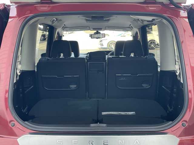 日産 セレナ ハイウェイスター V 富山県 2021(令3)年 4万km マルーンレッド プロパイロット/純正SDナビゲーション/純正フリップダウンモニター/全周囲カメラ/フルセグＴＶ/Blueｔooth・CD・DVD/レーダークルーズコントロール/レーンキープアシスト/衝突軽減ブレーキ/コーナーセンサー/純正アルミホイール/純正フロアマット/デジタルインナーミラー/ドライブレコーダー/ＥＴＣ/保証書・記録簿/取扱説明書