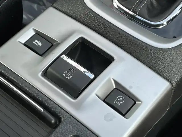 スバル レヴォーグ 1．6GT アイサイト Sスタイル 道南・函館 2015(平27)年 6.5万km クリスタルブラックシリカ ・純正ＳＤナビ（ＣＤ、ＤＶＤ、ＢＴ）/・フルセグＴＶ/・バックカメラ/・衝突軽減ブレーキ/・クルーズコントロール/・レーンキープアシスト/・運転席パワーシート/・パドルシフト/・スペアキー/・プッシュスタート/・ビルトインＥＴＣ