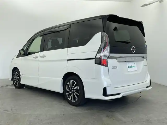 日産 セレナ e－パワー ハイウェイスター V 富山県 2020(令2)年 2万km ブリリアントホワイトパール 2トーン 純正ナビ（AM/FM/CD/DVD/AUX/BT）/フルセグTV/アラウンドビューモニター/両側パワースライドドア/ハンズフリーオートスライドドア/エマージェンシーブレーキ/レーンキープアシスト/ブラインドスポットモニター/標識認識機能/クリアランスソナー/プロパイロット/LEDヘッドライト/オートライト/フォグライト/ETC/ドライブレコーダー/アイドリングストップ/革巻きステアリング/ステアリングスイッチ/プッシュスタート/スマートキー/スペアキー/電動格納ミラー/純正フロアマット