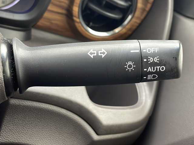ホンダ Ｎ ＯＮＥ セレクト 千葉県 2018(平30)年 3.7万km プレミアムアイボリーパール2トーン 純正ナビ(VXM-185VFi)/　フルセグ/BT/DVD/CD/USB/バックカメラ/ステアリングスイッチ/ETC/ドライブレコーダー/ハーフレザーシート/シートヒーター(D/N席)/HIDヘッドライト/オートライト/スマートキー/プッシュスタート